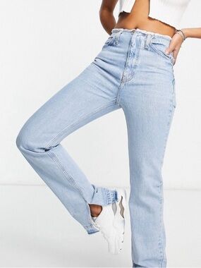 Pull&Bear High Rise Straight Leg Jeans with Raw Waist Detail in Blue - Size 4